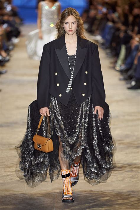 lv ss22 women|Louis Vuitton Spring 2022 Ready.